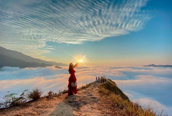 Camping amid clouds on Vietnam's 10th highest peak