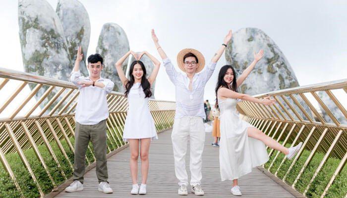 Da Nang's Golden Bridge wins top honors at World Travel Awards