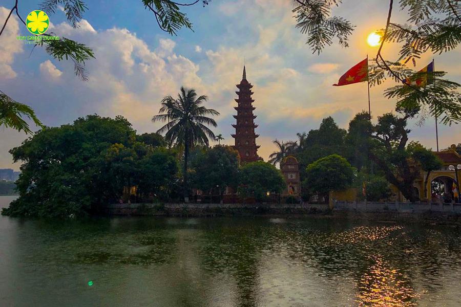 Tran Quoc Buddhist Pagoda Travel Tips