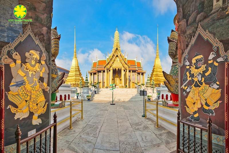 Colorful Capitals (Thailand, Cambodia & Laos) 12 Days