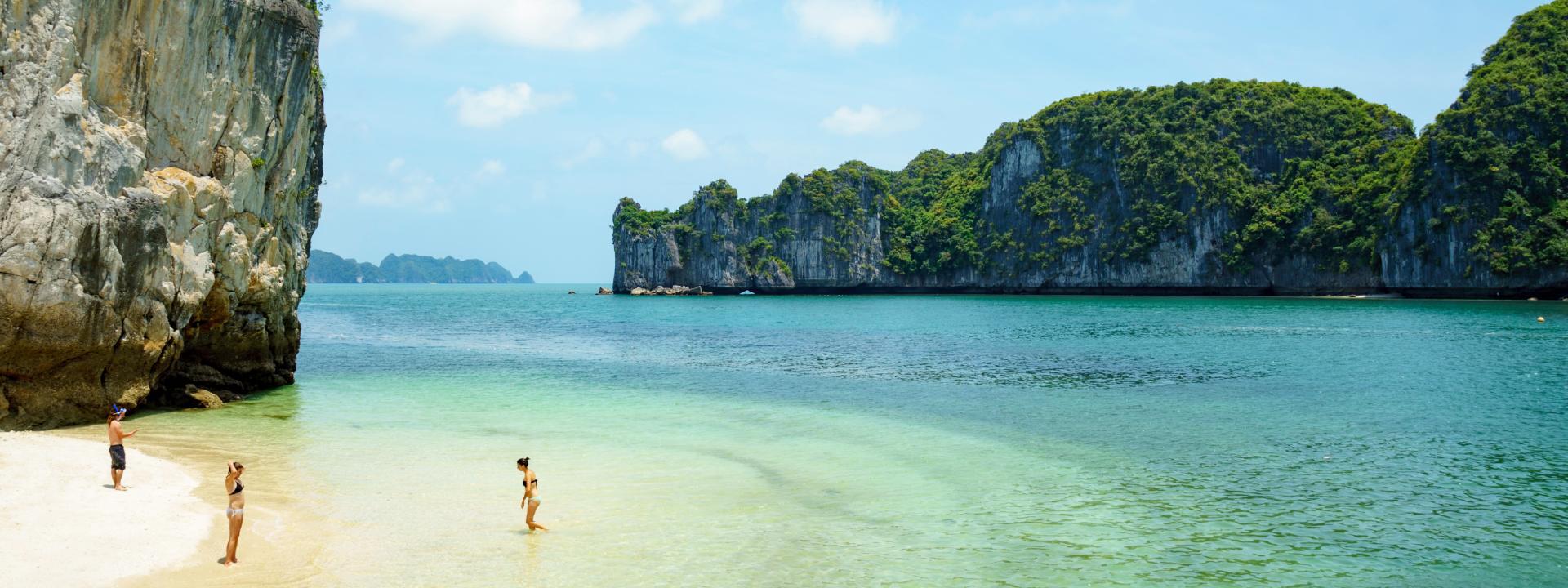 Amazing Voyages to Cat Ba & Halong Bay 4 Days