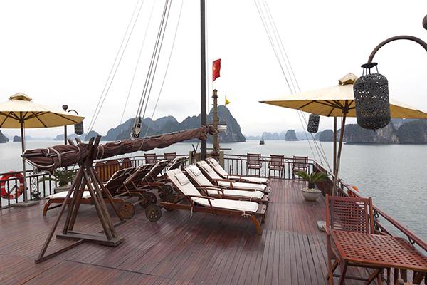 Explore the Untouched Areas of Halong Bay 3 days