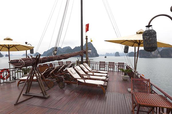 Explore the Untouched Areas of Halong Bay 3 days