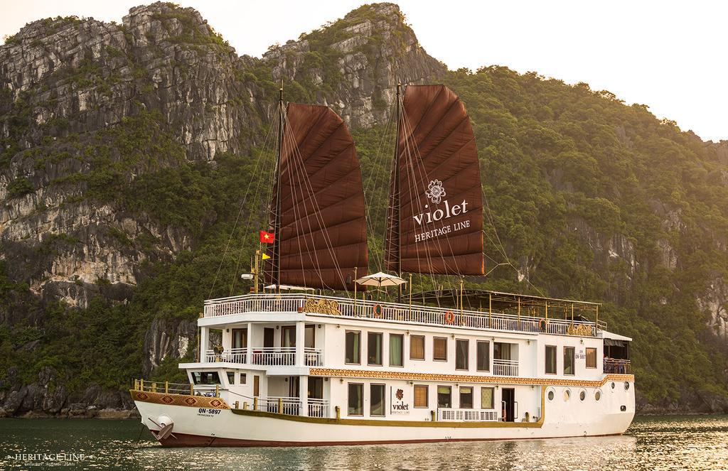 Explore the Untouched Areas of Halong Bay 3 days