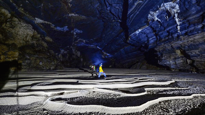 Ho Dong Tien Cave, Vietnam: Breaking Barriers World Travelers