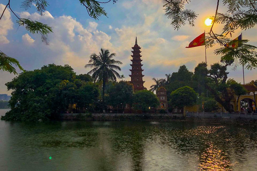 Tran Quoc Pagoda Travel Tips, Vietnam Travel Tips