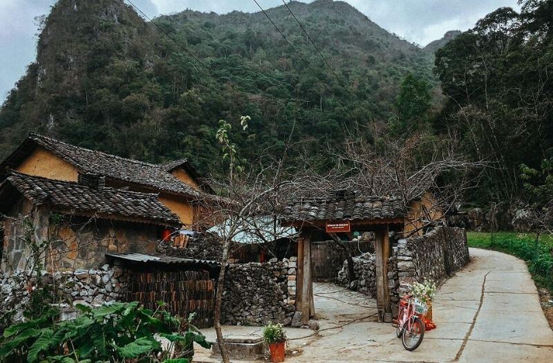 Off The Beaten Track Northeast Vietnam Tour, Vietnam Adventure Tours, Vietnam Highlight Tours, Vietnam Hiking & Trekking Tours